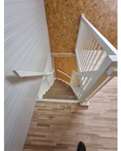Balustrada alba din lemn masiv pentru scari